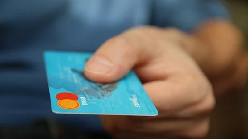 Credit card swipes surge to new peaks