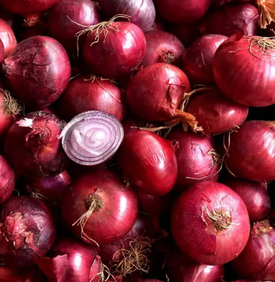 Know the reason why onion prices are falling and current problems faced by onion farmers